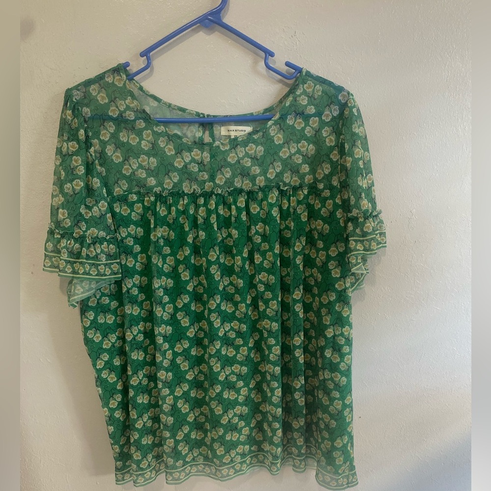 Max Studio Emerald Floral Top